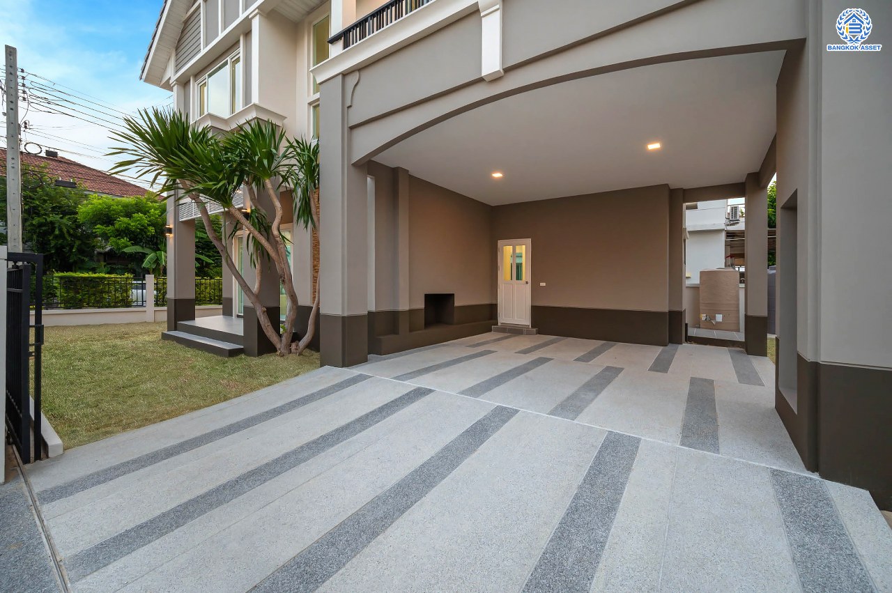 บ้านมือสองตกแต่งใหม่ โครงการ เพอร์เฟคเพลส ราชพฤกษ์ หลังมุม! รองรับทุกการใช้งาน บนเนื้อที่กว้างถึง 61.8 ตร.ว. พื้นที่ใช้สอย 198 ตร.ม. พร้อมฟังก์ชัน 3 ห้องนอน 3 ห้องน้ำ จอดรถได้ 2 คัน บ้านคุณภาพดี บนทำเลติดถนนราชพฤกษ์ เชื่อมต่อถนนรัตนาธิเบศร์ ใกล้รถไฟฟ้าสายสีม่วง “สถานีบางรักน้อยท่าอิฐ” จุดขึ้นทางด่วน "กาญจนาภิเษก" และเซ็นทรัลรัตนาธิเบศร์